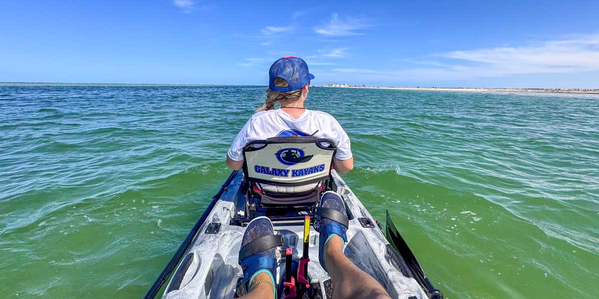 kayaks a pedales