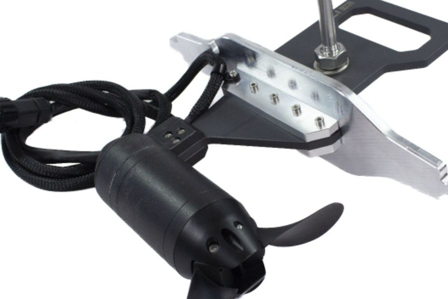 Kayak motor comparison: 3li versus Torqeedo