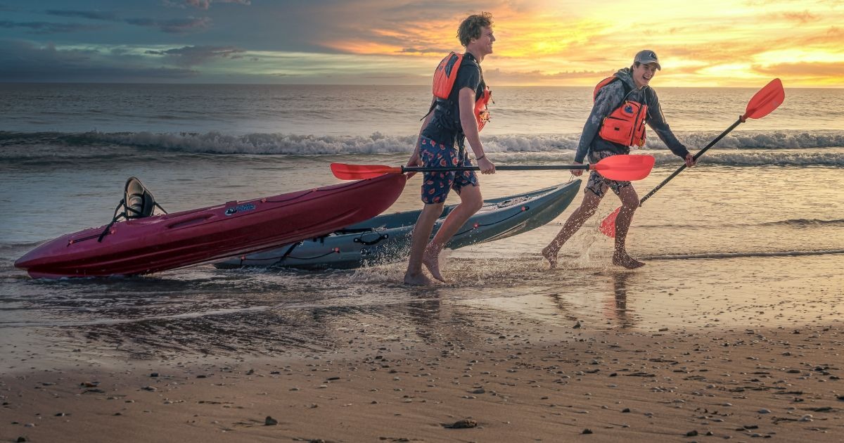 Kayak de iniciación: guía para empezar este verano